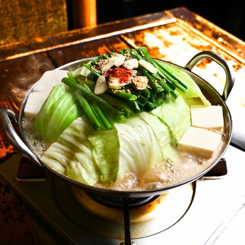 Motsunabe or horse meat shabu-shabu! Choose your main dish and enjoy our banquet course with 2 hours of all-you-can-drink!