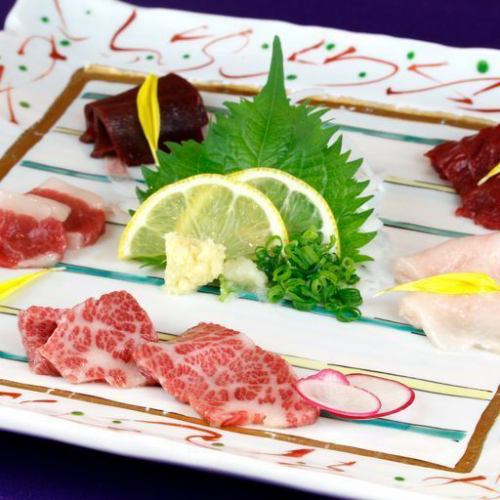 We have a wide variety of Kumamoto local cuisine such as horse sashimi.