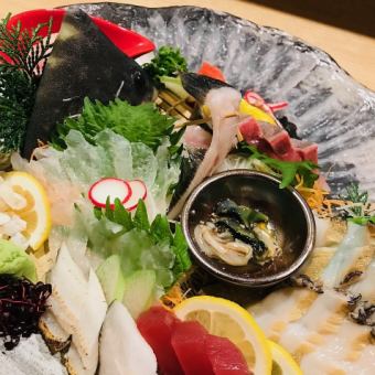 [Course with fresh sashimi] Fresh sashimi and sashimi platter, Akagyu beef teppanyaki, etc. 8,500 yen (tax included) with all-you-can-drink