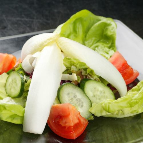 Build vegetable salad