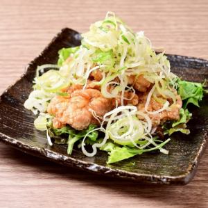 ネギまみれの油淋鶏