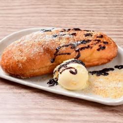 豐盛的甜點！炸麵包冰淇淋