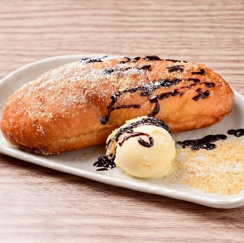 ガッツリスイーツ！揚げパンアイス