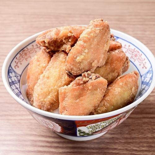 自慢の揚げたて手羽カラ★
