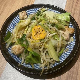 季節野菜炒め　~卵黄のせ~