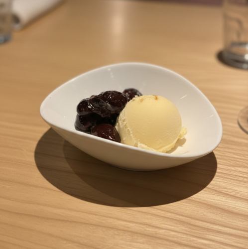 珈琲黒豆バニラアイス添え