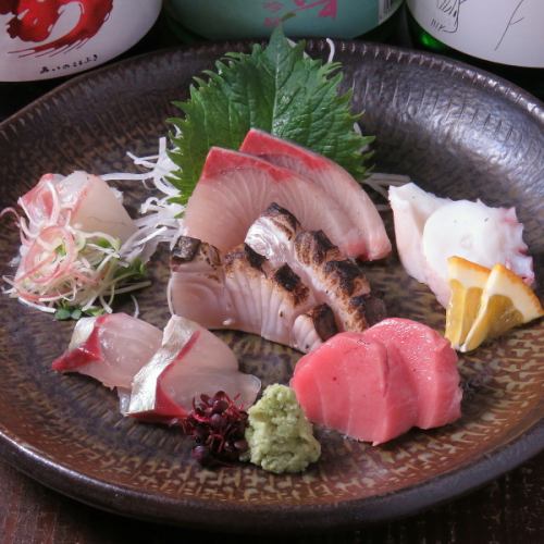 We are proud of our fish menu, including assorted sashimi made with fresh seasonal fish! Please enjoy it when you visit us!