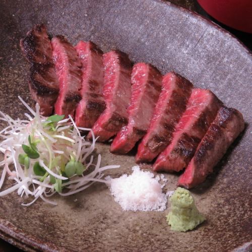 Meat menus such as Japanese beef are also available.