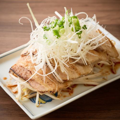 这是一家既能满足你的胃，又能满足你的心的餐厅酒吧。