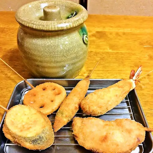 ★大人気サックサクの揚げたて串カツ★