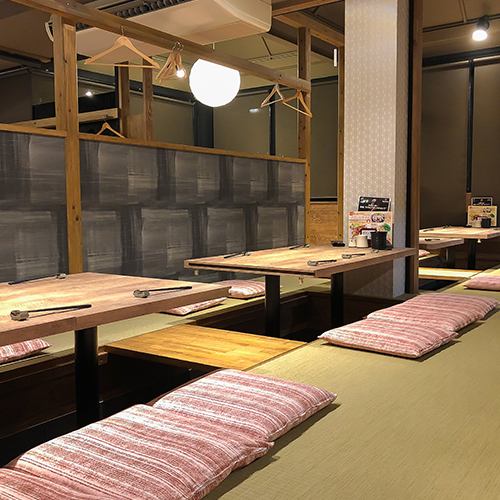 We also have tatami mats and digging seats where you can relax.