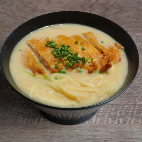 토메 치키가 든 시라유 우동
