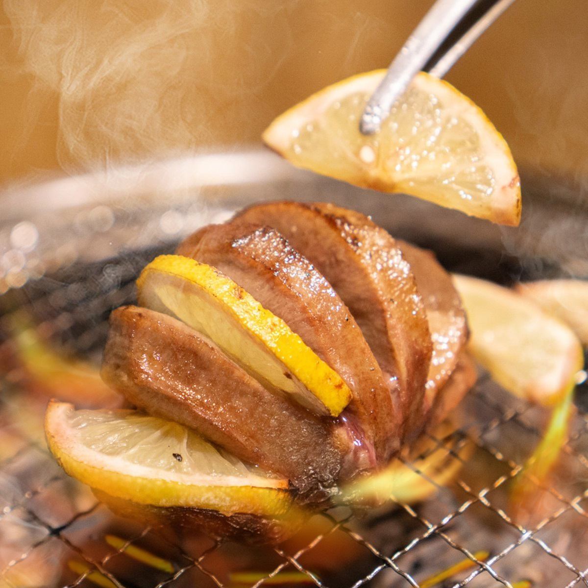 This is ultra-delicious! Tokiwatei's specialty [Lemon beef tongue "chunk"]