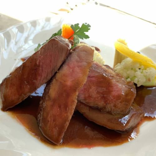 Hokkaido Kuroge Wagyu Beef A5 Rank Steak ~Red Wine Sauce~