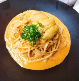 Tomato cream pasta with specially selected Hokkaido sea urchin