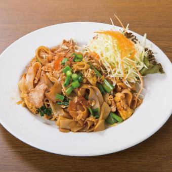 Thai style noodle fried noodles