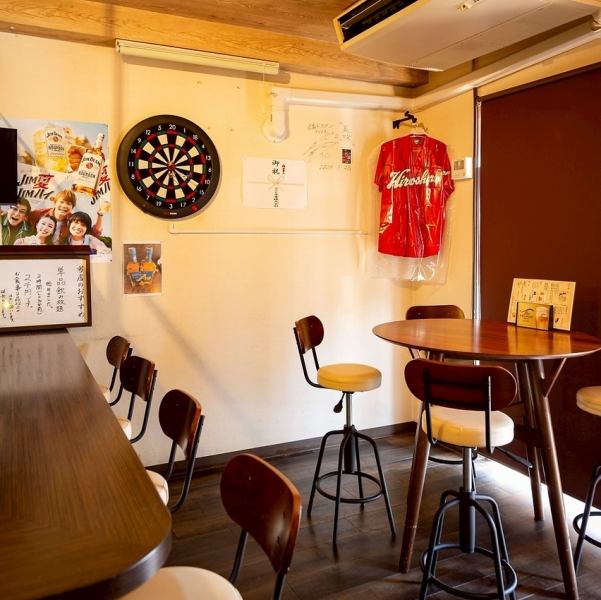 ≪友人同士の飲み会・女子会など普段使いにぴったり◎≫テーブル席は2名～4名様で利用可能で、友人や家族との楽しい時間を演出♪カウンター席はご夫婦やカップルに大人気☆気軽に立ち寄れる雰囲気が魅力です。落ち着いた店内はどんなシーンや人数にも最適です◎美味しい料理とともに、特別なひとときをお過ごしください☆