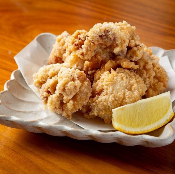 ≪自信をもってオススメする当店看板メニュー！≫外はカリッと中はジューシーな”鶏のからあげ”