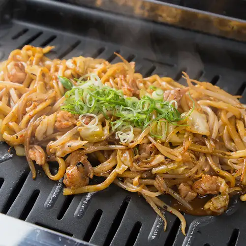 名物焼きそばで締める