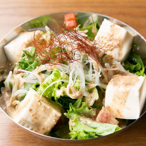 豆腐の胡麻サラダ