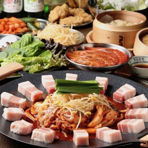 【絶品！】クセになる旨辛味♪本場韓国でも大人気の『チュクミサムギョプサル』！