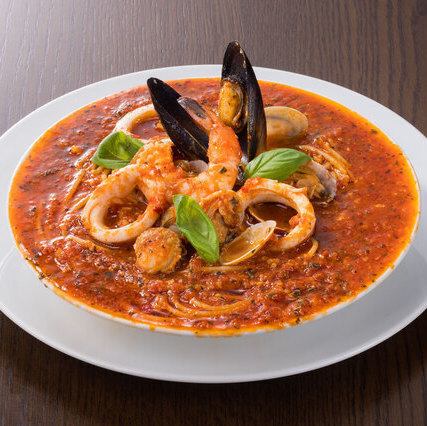 海の幸とトマトのスパゲッティ