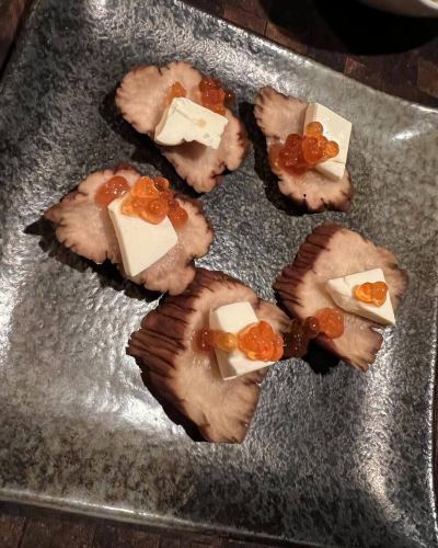안녕하세요.
일본 창작 하늘 니시 신주쿠입니다.

4월 25일 금요일

오늘도 많은 고객에게
예약을 받고,
정말 고마워요!

오늘은 화금입니다.
아직 늦은 시간에는
좌석에 여유가 있습니다.

부담없이,
문의하십시오!

전국 환상의 명주와
엄선 소재의 창작 일식

일본식 창작 하늘 니시 신주쿠
https://www.kuu-corporation.co.jp/kuu
영업시간 16:00~24:00
전화 03-5348-9799

#니시 신주쿠 #니시 신주쿠 음식 #니시 신주쿠 저녁 식사 #니시 신주쿠 이자카야 #니시 신주쿠 7 쵸메 #니시 신주쿠 7 쵸메 이자카야 #니시 신주쿠 7 쵸메 미식가 #신주쿠 이자카야 #신주쿠 음식 #신주쿠 저녁 #일본 술 #히로키 #14 대 #일본 술 갖추었습니다 #맛있는 #제철 재료 #수제 요리 #제철 야채 #제철 생선 #爾今 #프리미어 일본 술 #프리미어 일본 술을 마실 수 있는 #일본 술이 맛있는 가게 #계절감을 소중히 #뉴스zero # 기린 #신주쿠 개인실 #니시신주쿠 개인실 #일본 창작 하늘