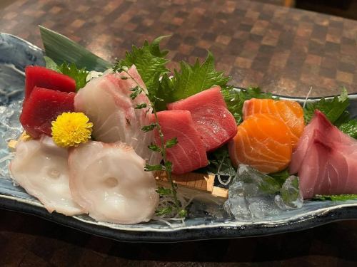 【新宿×居酒屋×和食】新宿駅徒歩5分！和食と居酒屋を堪能◎/日本酒🍶/刺身/restaurant/레스토랑/餐厅 

こんにちは。
和創作 空 西新宿です。

8月4日 月曜日

本日は若干お席に
余裕がございます。

今晩のご予定がお決まりでない方は、
是非お立ち寄りください！

全国の幻の銘酒と
厳選素材の創作和食

和創作　空　西新宿
https://www.kuu-corporation.co.jp/kuu
営業時間　16：00∼24：00
電話　03-5348-9799

#西新宿　#西新宿グルメ #西新宿ディナー #西新宿居酒屋　#西新宿7丁目　#西新宿７丁目居酒屋　#西新宿7丁目グルメ　#新宿居酒屋　#新宿グルメ #新宿ディナー #日本酒　#飛露喜　#十四代　#日本酒揃いました #美味しい　#旬の食材 #手作り料理 #旬の野菜 #旬の魚　#爾今 #プレミア日本酒　 #プレミア日本酒 #和創作空