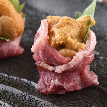 名物「一口の幸せ　牛肉雲丹」