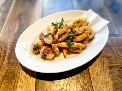 魚介と野菜のフリット フレッシュレモンを添えて