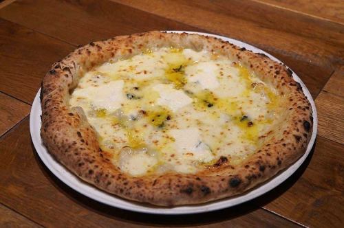 クワトロ フォルマッジ