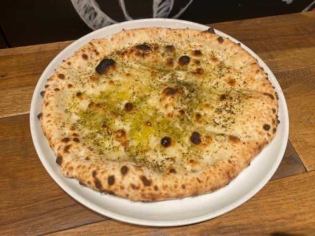 ピッツァ職人のまかないパン ~ピッツァ・パーネ~