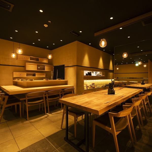 [Single board table seat] The single board seat can accommodate up to 9 people.If you want to enjoy sushi with a large group around the table, please make a reservation!