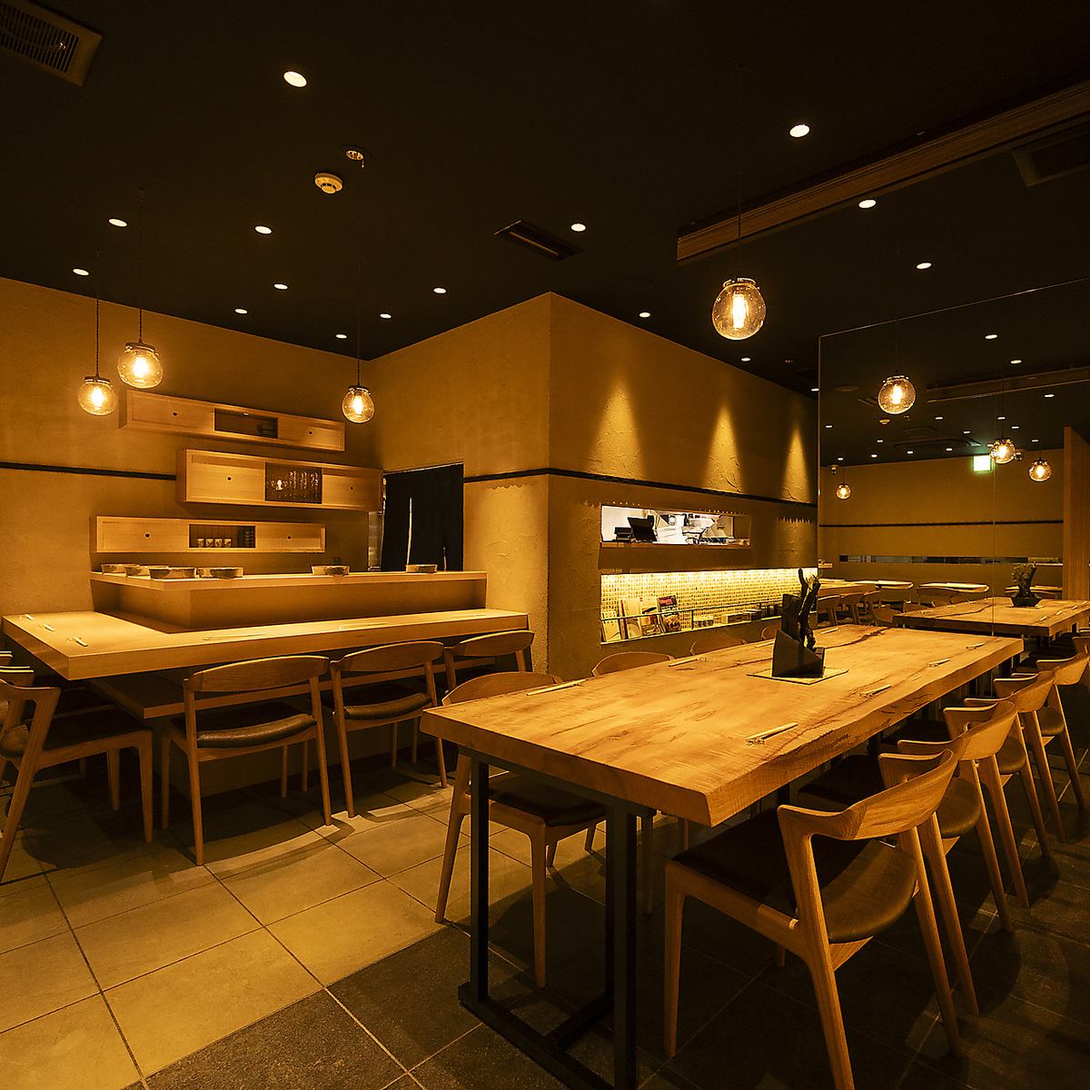 Enjoy exquisite sushi in a relaxing space based on Japanese style.