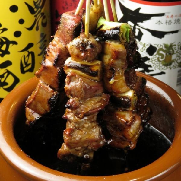 "Wabuta Yakiton" The proud Yakiton baked with Bincho charcoal is sure to be addictive!