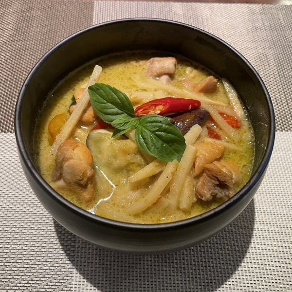 [Even if you don't like spicy food] Green curry <1,100 yen including tax>