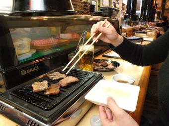 Our counter seats are very popular! You can use it by yourself or by two people.