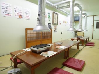 The tatami mat seats on the 2nd floor can be reserved! Up to 20 people can be used at one time.