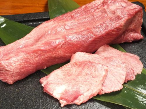 肉厚ジューシー　上タン(ハーフ)