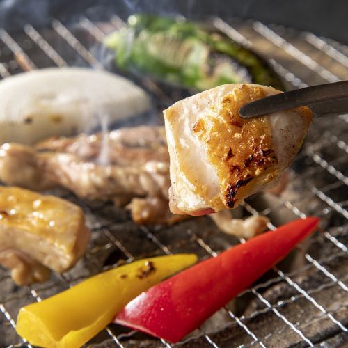 Yakiniku-style grilled chicken grilled on a charcoal brazier♪