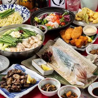 Winter Banquet [Fuyu Botan]: Live squid, Hakata motsunabe (offal hot pot), grilled chicken, and monkfish (120-minute all-you-can-drink included)
