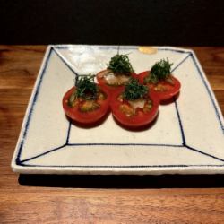토마토 슬라이스와 갈리