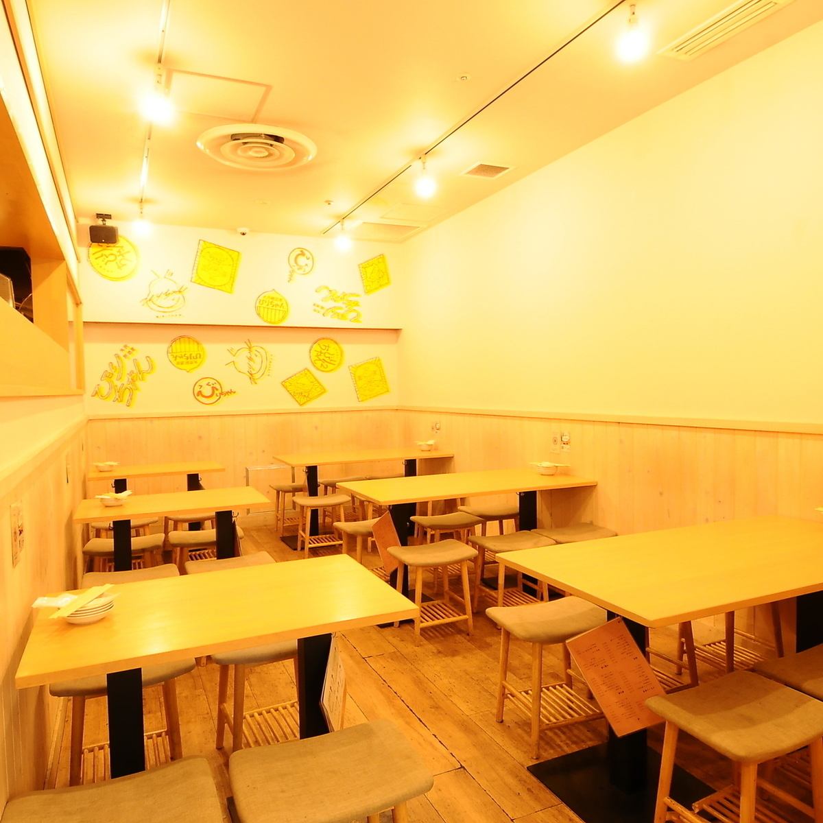 23時まで営業!2次会にぴったりのワイワイした店内