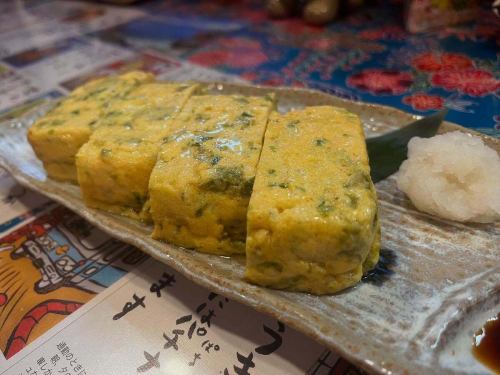 連休明けの週末ですねぇ。

ところで、厚焼き玉子とだし巻き玉子の明確な境界線ってなんでしょうね。

そう思いつつ、本日も皆様のご来店をお待ちしております。
#ウチは出汁たっぷりな玉子焼き
#狸の気ばらし　#沖縄料理　#沖縄居酒屋　#新さっぽろ居酒屋　#新札幌居酒屋　#泡盛　
#札幌グルメ　#新さっぽろグルメ　#新札幌グルメ #新札幌　#新さっぽろ
#札幌ご飯　#札幌ごはん　#厚別