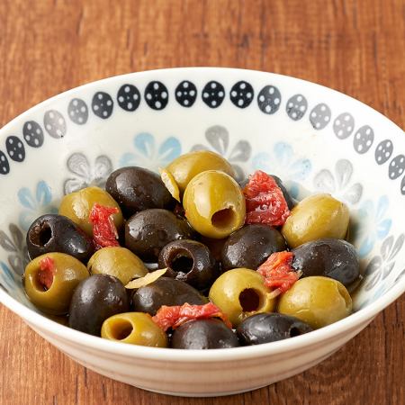 オリーブ盛合せ
