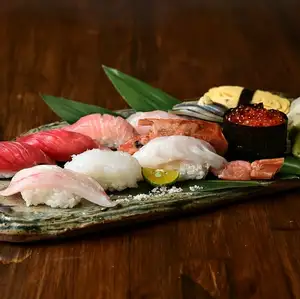 10 pieces of seafood nigiri