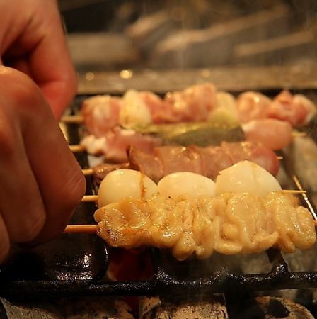 5 minutes from famous station! Enjoy slowly grilled skewers over charcoal ♪