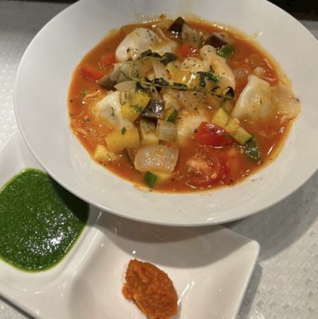 ☆bell bell風☆スープ餃子〈サルサヴェルデ＆ハリッサソース〉