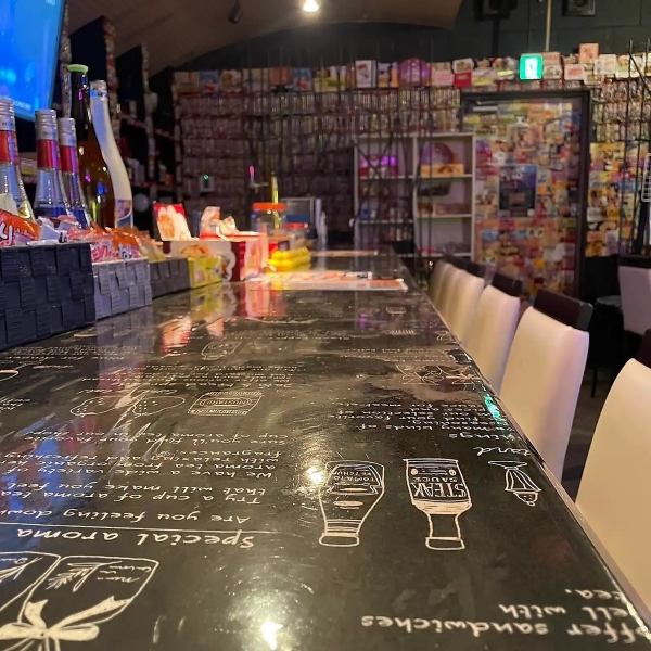 お一人様でもリラックスできる心地よい雰囲気の当店は、カウンター席もございます。是非お気軽にご利用ください♪