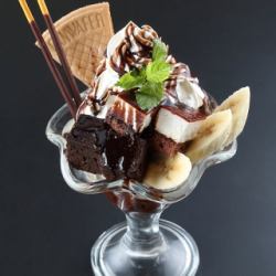 チョコレートパフェ